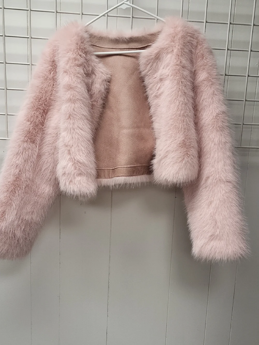 Women's Blush Pink Faux Fur Jacket, Size M - Picture 7 of 7